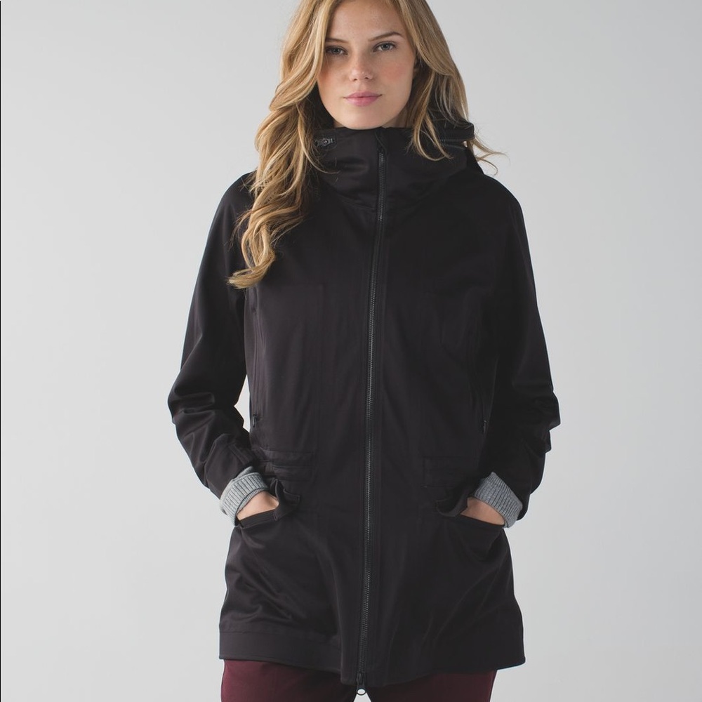 Lululemon &go city anorak